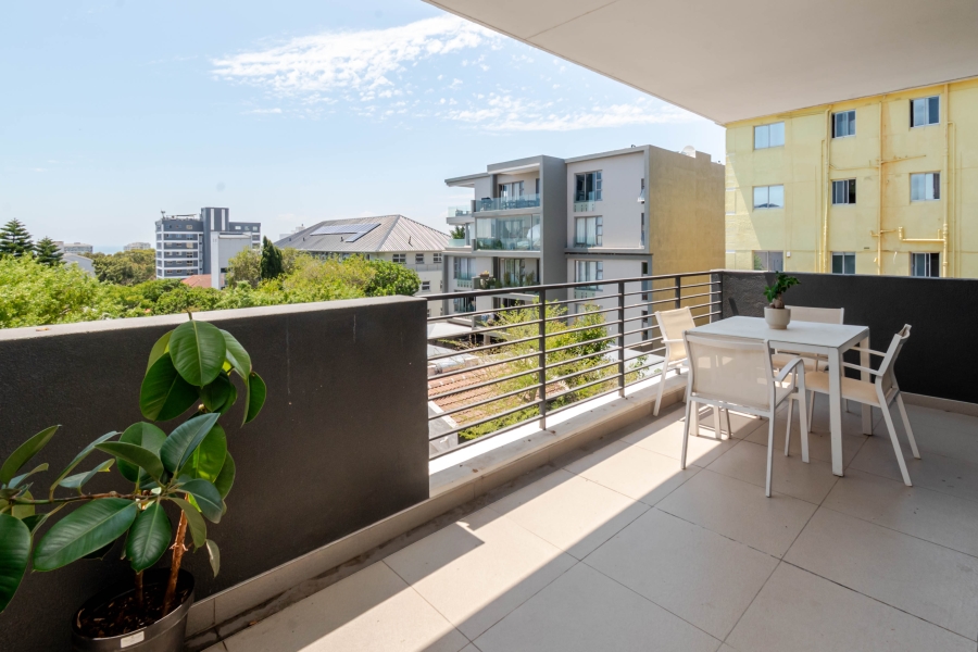 To Let 2 Bedroom Property for Rent in Green Point Western Cape